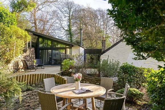 Rose in Vale Cottage