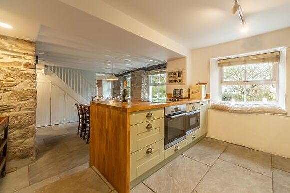 Rose in Vale Cottage