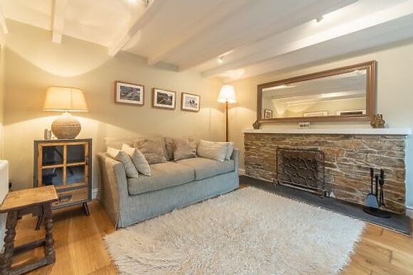 Rose in Vale Cottage