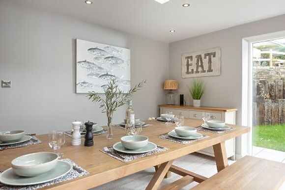 Beach Cottage & The Lobster Pot