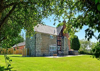 Calcot Farmhouse