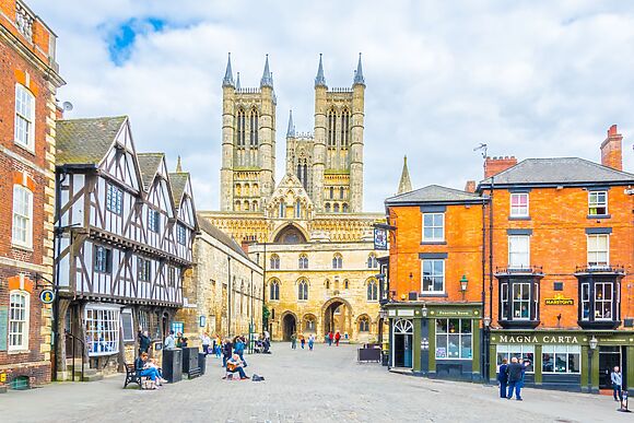 The Vicarage and Cottage