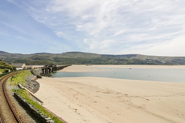 Abermaw Views
