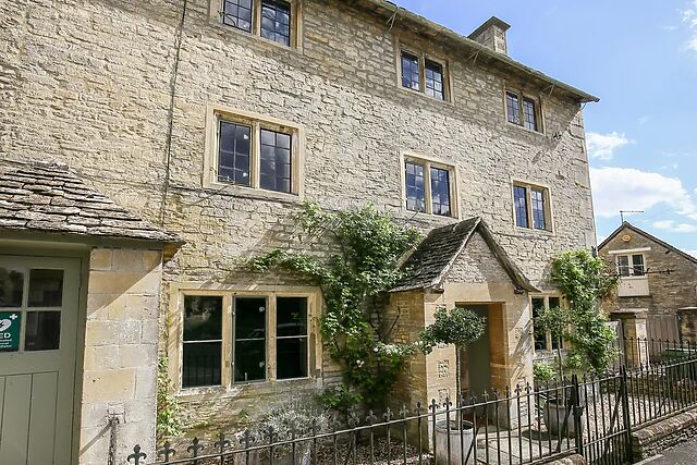 Group cottage near Bibury in the Cotswolds
