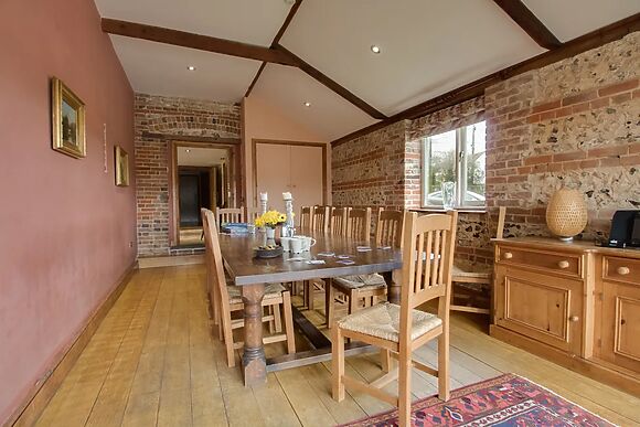 Manor Farm Barn