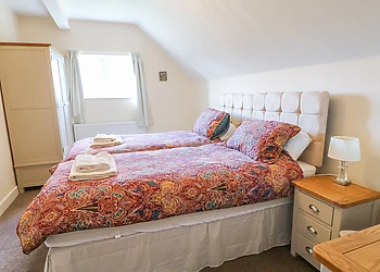 Ardsley Cottage - Longford Hall Farm Holiday Cottages