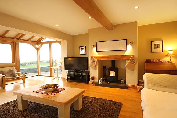 Cae'r Dyni (caer Dyni)