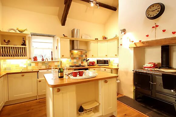 Cae'r Dyni (caer Dyni)