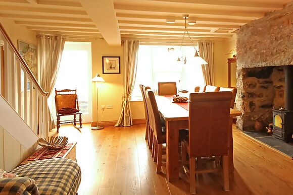 Cae'r Dyni (caer Dyni)