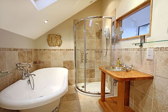 Cae'r Dyni (caer Dyni)