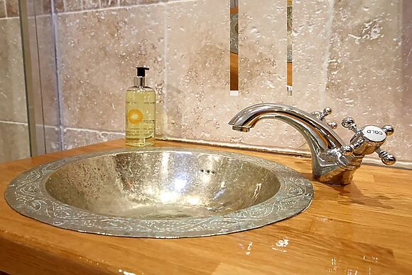 Cae'r Dyni (caer Dyni)