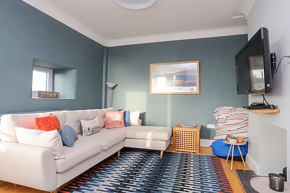 Min Y Mor Trearddur Bay