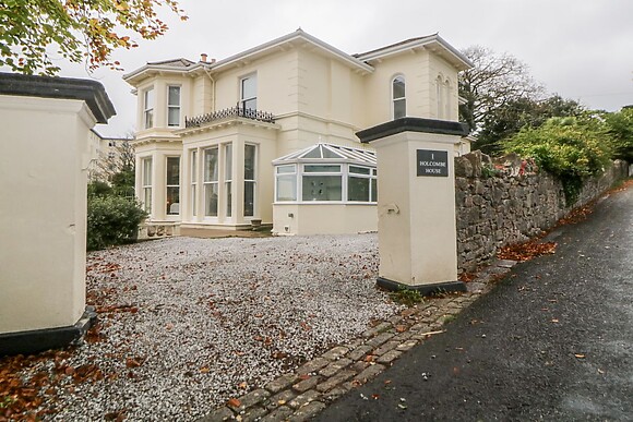 Holcombe House