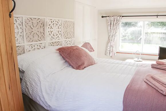 Ensdon Lea Cottage