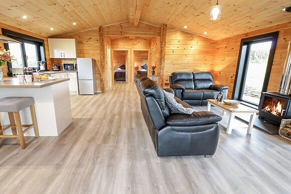 Bryn Eiddon Log Cabin