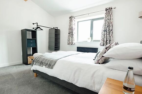 Whernside Lodge
