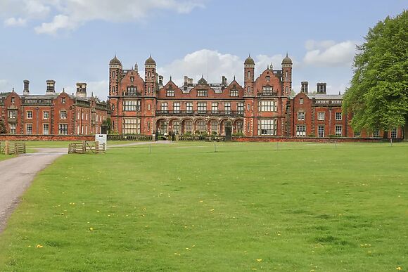 Lakeside Village Lodges & The Potting Shed