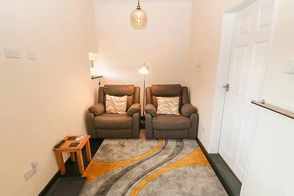 Celyn at Tyddyn Sianel