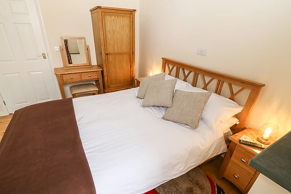 Celyn at Tyddyn Sianel