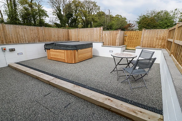 Celyn at Tyddyn Sianel