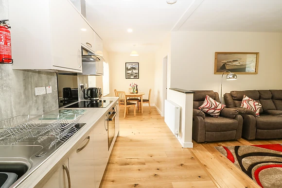 Onnen at Tyddyn Sianel