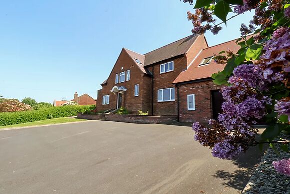 21 Eskdaleside