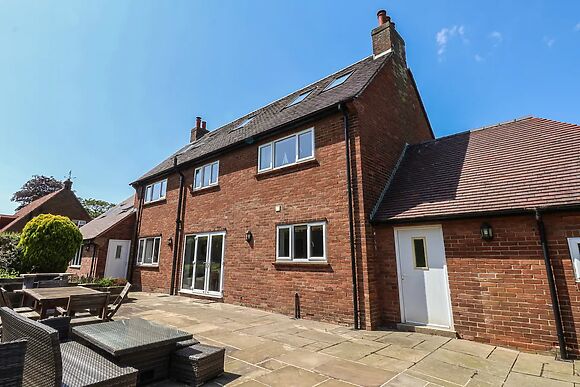 21 Eskdaleside