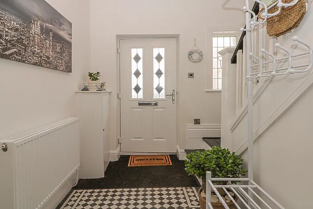 Cosy Coast Cottage