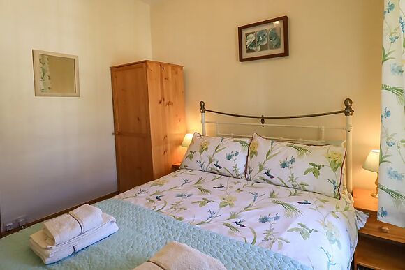 Tizzie Whizie Cottage