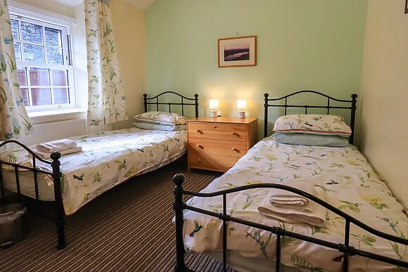 Tizzie Whizie Cottage