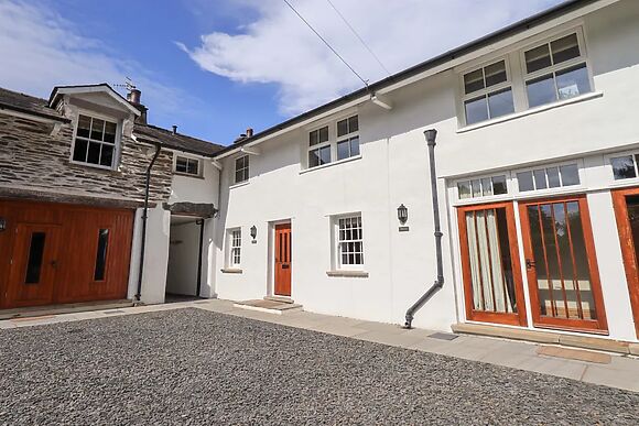 Abbots Reading Mews 2