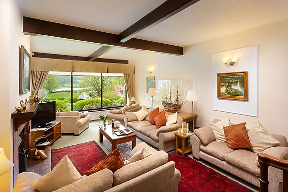 Lakefield House