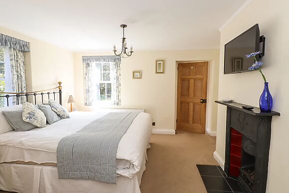 1 Hodge Howe Cottage