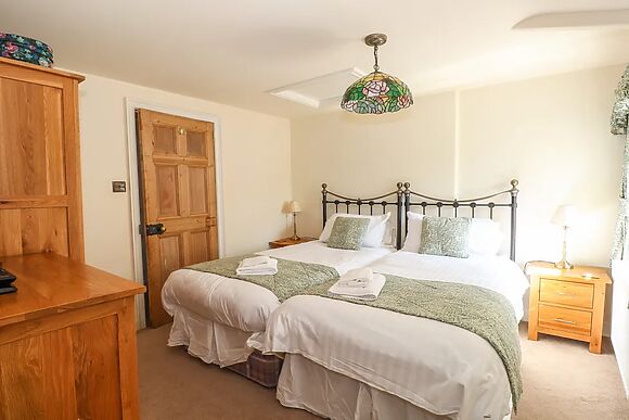 1 Hodge Howe Cottage