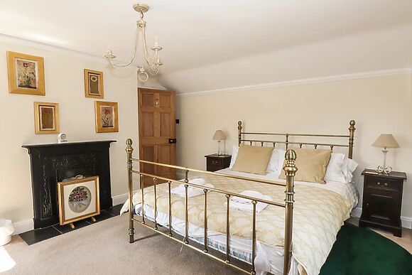1 Hodge Howe Cottage