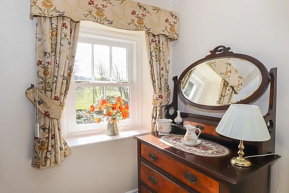 1 Hodge Howe Cottage