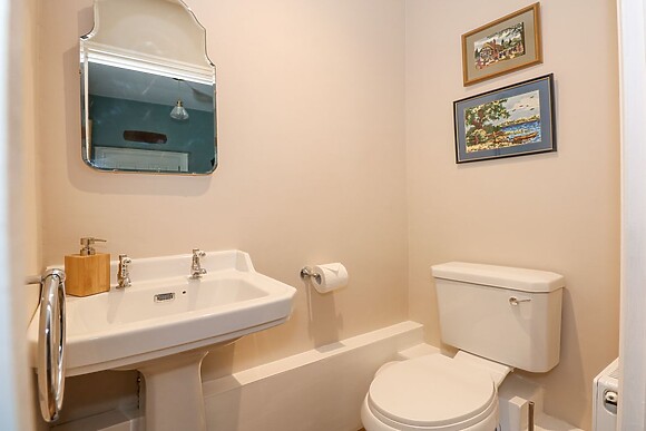 Kylemore Railway Cottage