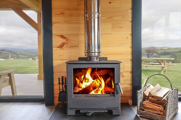 Bacheiddon Log Cabin