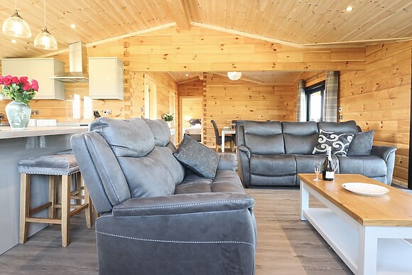 Bacheiddon Log Cabin