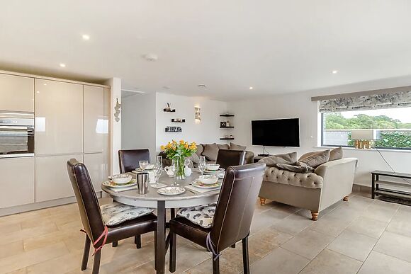 Secret Kingdom Cottage