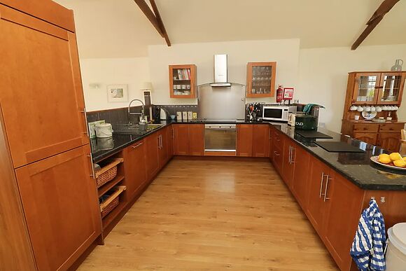 Crosscombe Barn