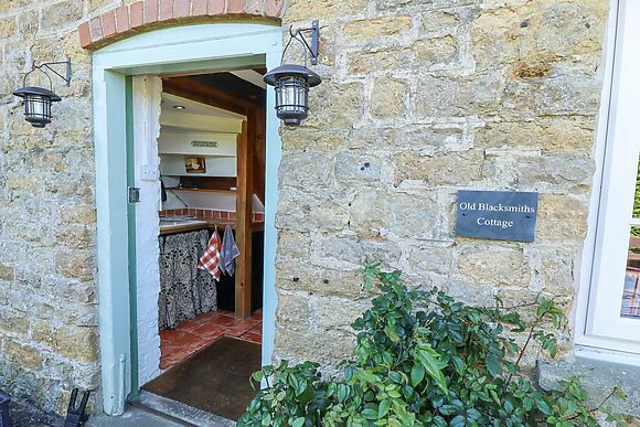Old Blacksmiths Cottage