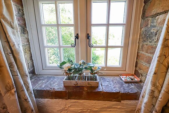 Old Blacksmiths Cottage