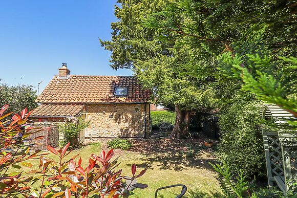 Old Blacksmiths Cottage