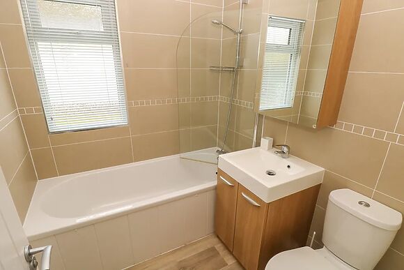 Cwtch Lodge 42