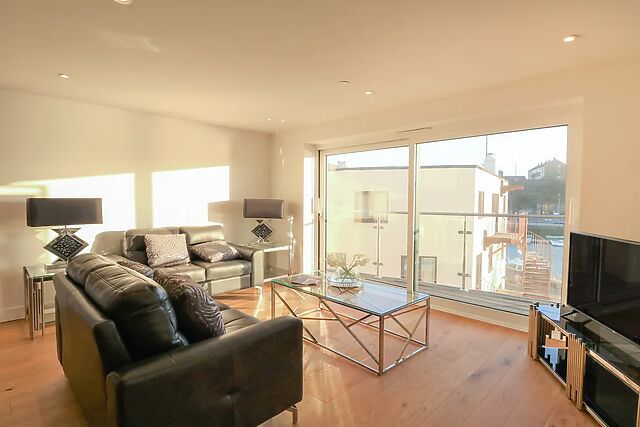 Harbourside Haven Apartment 4