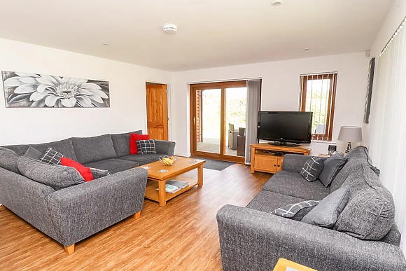 No.6 at Sunset Lodge