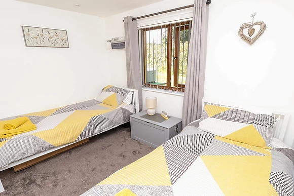 No.6 at Sunset Lodge