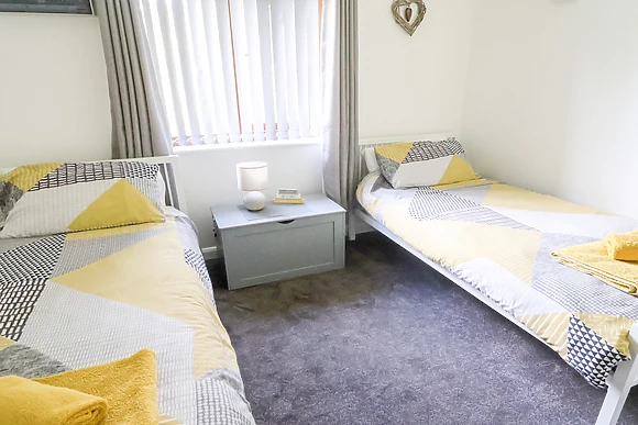 No.6 at Sunset Lodge