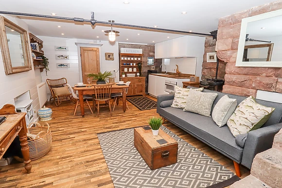 Horton Lodge Boathouse